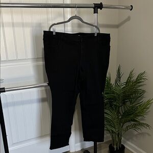 Old Navy Women's Classic Black Straight Leg Jeans